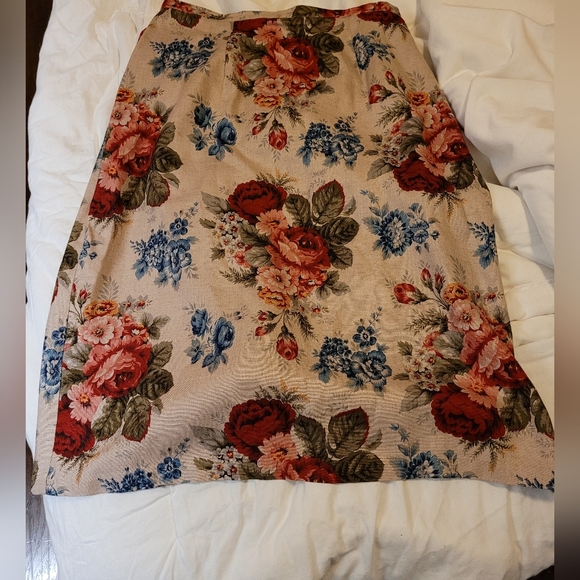 Floral Tapestry Heritage A-Line Skirt - Red and Blue Linen Sz 10 - Picture 2 of 6